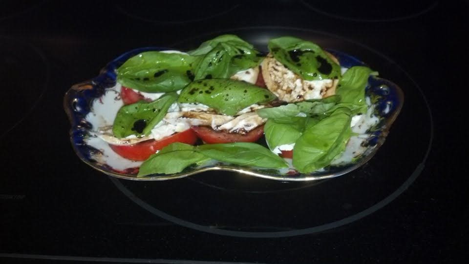 Burrata, Basil & Tomato 2 Burrata, Basil & Tomato 2