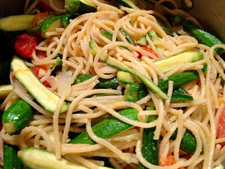 Spaghetti With Tomatoes & Baby Zucchini 1 Spaghetti With Tomatoes & Baby Zucchini 1