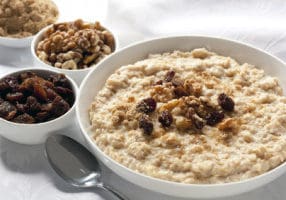Oatmeal With Raisins & Maple Cream