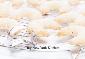Vanilla Crescent Cookies