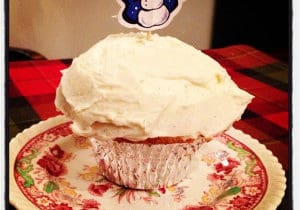 Victoria's Christmas Vanilla Cupcakes